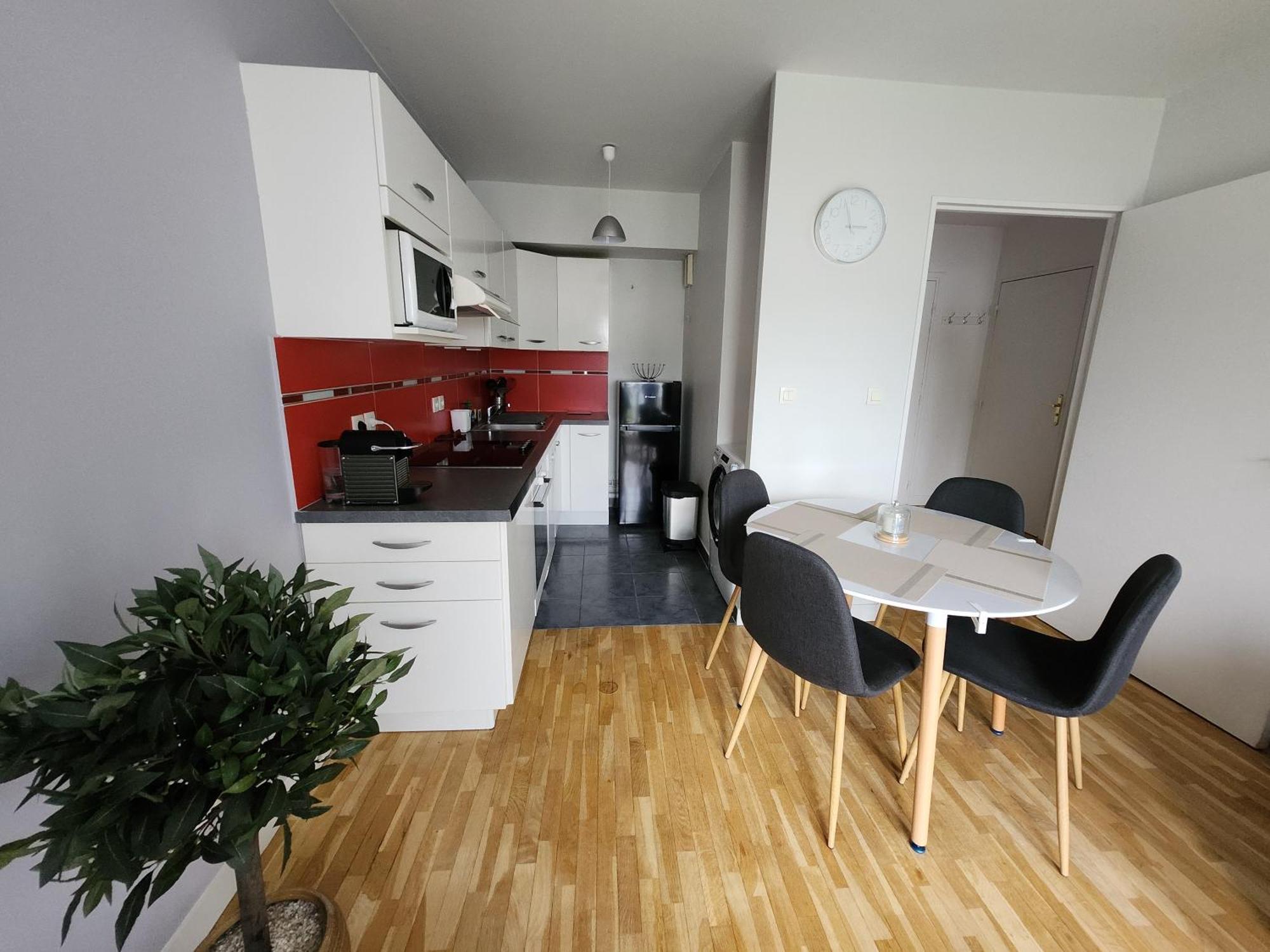 מונטבראן Appartement, Balcon, Parking, 5' Disneyland מראה חיצוני תמונה
