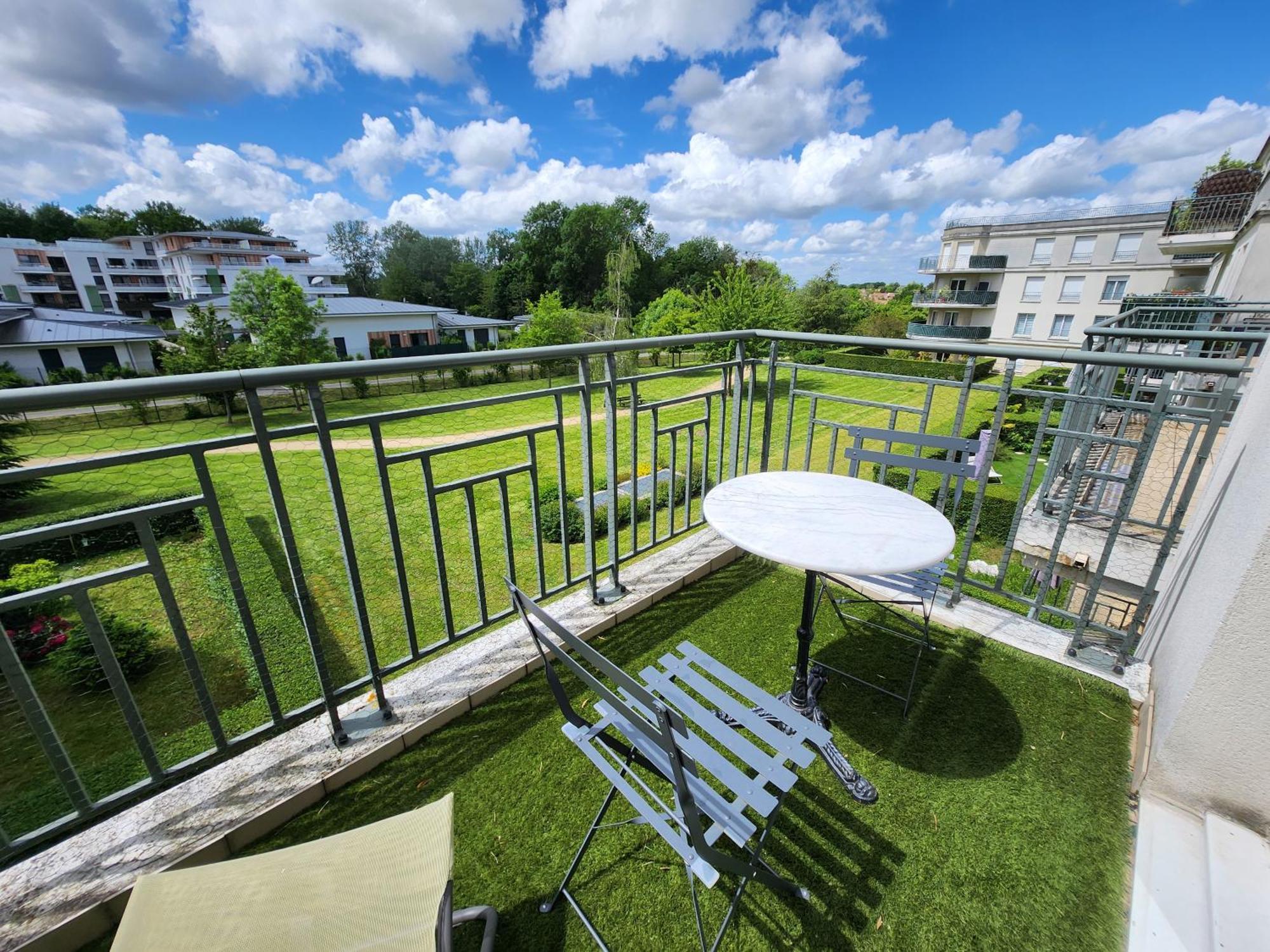 מונטבראן Appartement, Balcon, Parking, 5' Disneyland מראה חיצוני תמונה