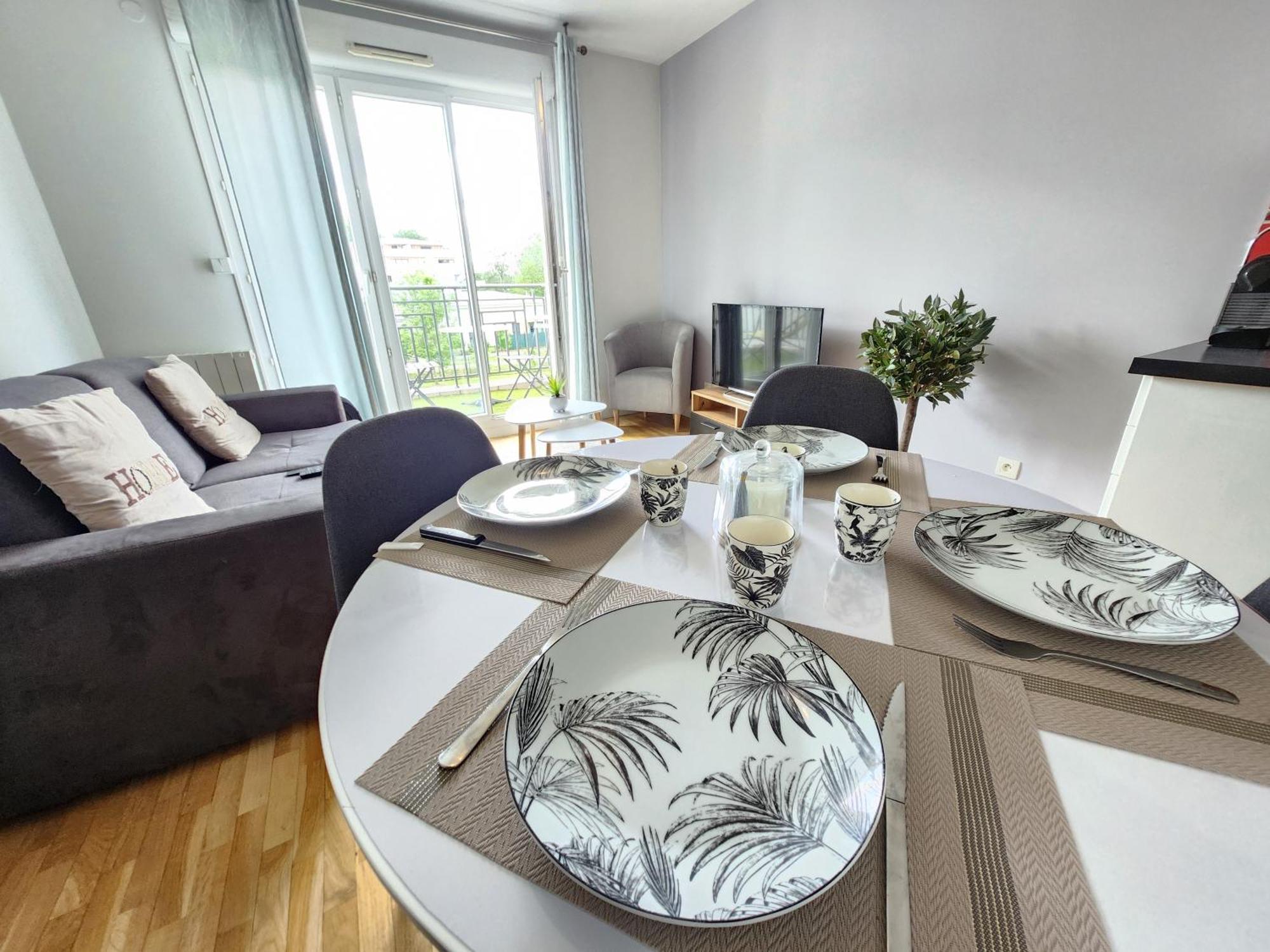 מונטבראן Appartement, Balcon, Parking, 5' Disneyland מראה חיצוני תמונה